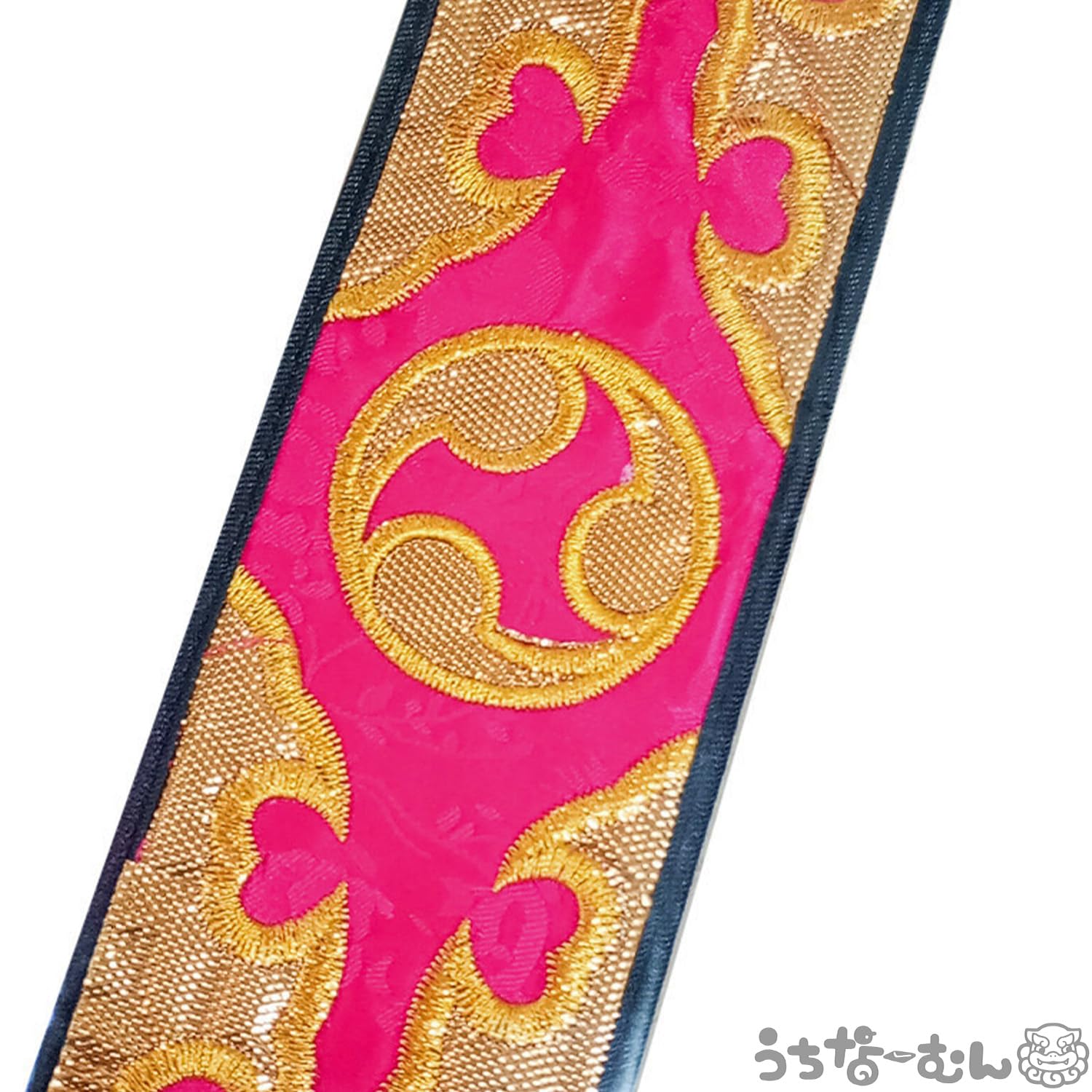 Amazon.co.jp: 三線 ティーガー（沖縄三線胴巻） ピンク ＋ うちなー